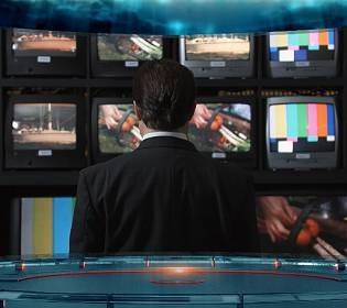 Гаджети – знаряддя для стеження: хто, чому і як може збирати інформацію про нас з вами?