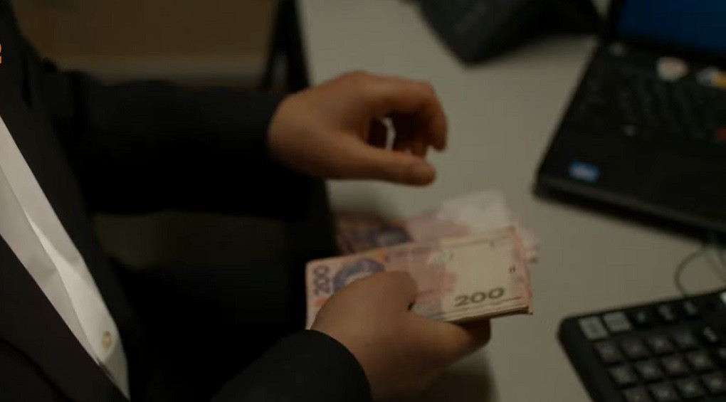 Неймовірна зарплатня мера на Одещині: скільки заробляють місцеві чиновники
