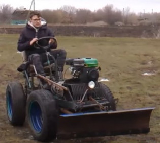 Трактор власноруч: українець створив унікальний суперкар