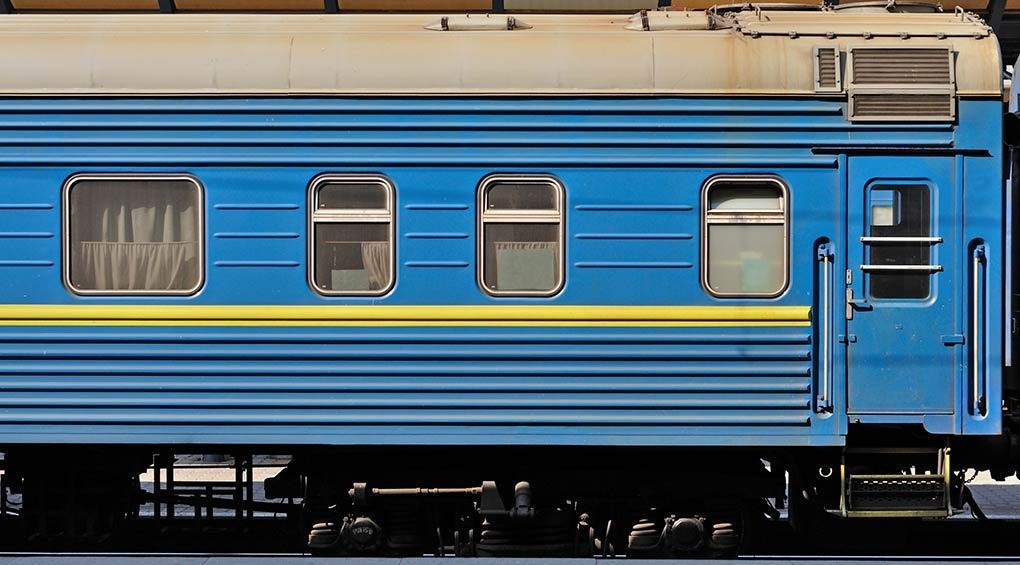 Пограничники обнаружили в поезде Одесса – Перемышль более тысячи пачек контрабандных сигарет
