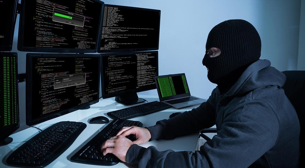 Шойгу с 21 марта уже официально нет: хакеры взломали базы данных Минобороны рф