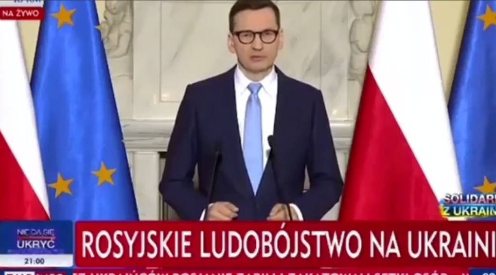 «Никто не вел переговоры с Гитлером»: премьер Польши резко отреагировал на частые беседы Макрона с путиным