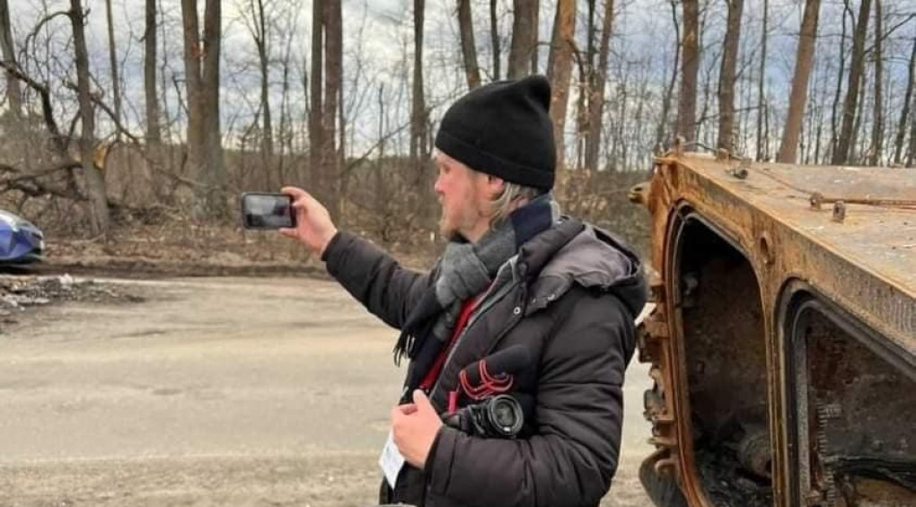 Сценарист сериала «Карточный домик» приехал в Украину, чтобы собрать материал о российских зверствах в Буче