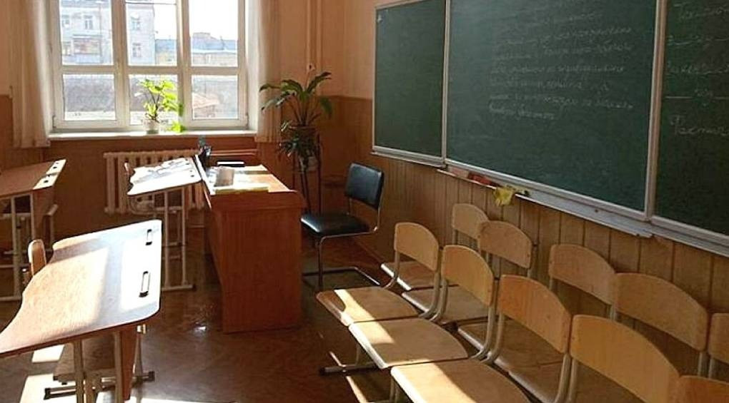 Забирают в интернаты и лишают родительских прав: как оккупанты заставляют школьников учиться по российской программе