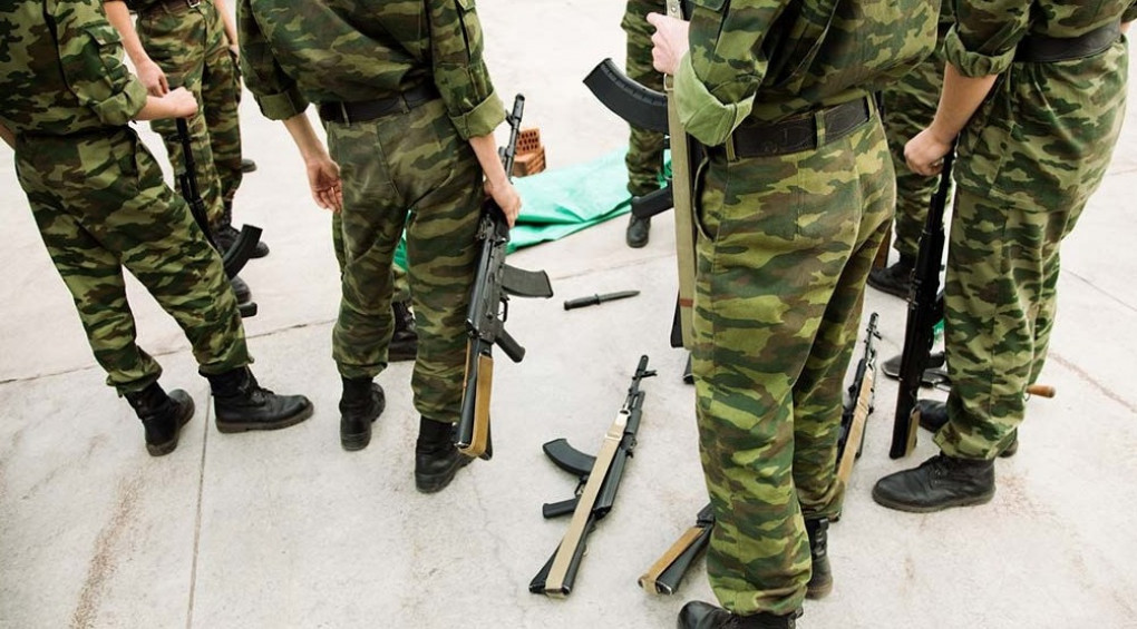 Оккупанты воруют носки у украинских защитников и «охотятся» на их американский камуфляж