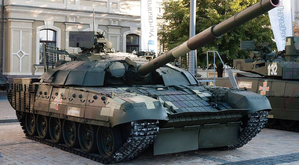 1,2 млн євро для України: чеські активісти купили для ЗСУ танк