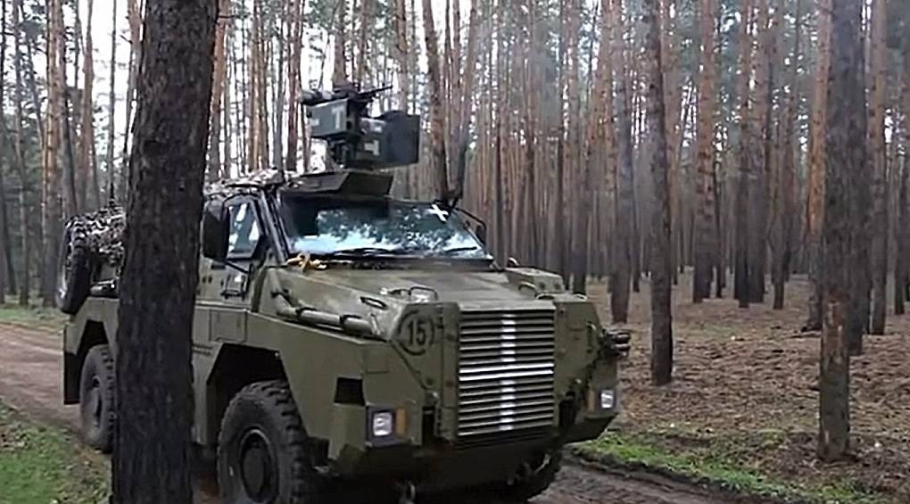 Бронетранспортер Bushmaster не раз спасал жизнь украинских воинов: что это за машина?