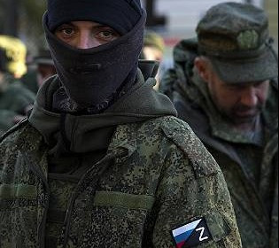 «Будут исцелять и возвращать душу солдатам»: к оккупантам в Донецкую область везут юрты и знахарей из бурятии