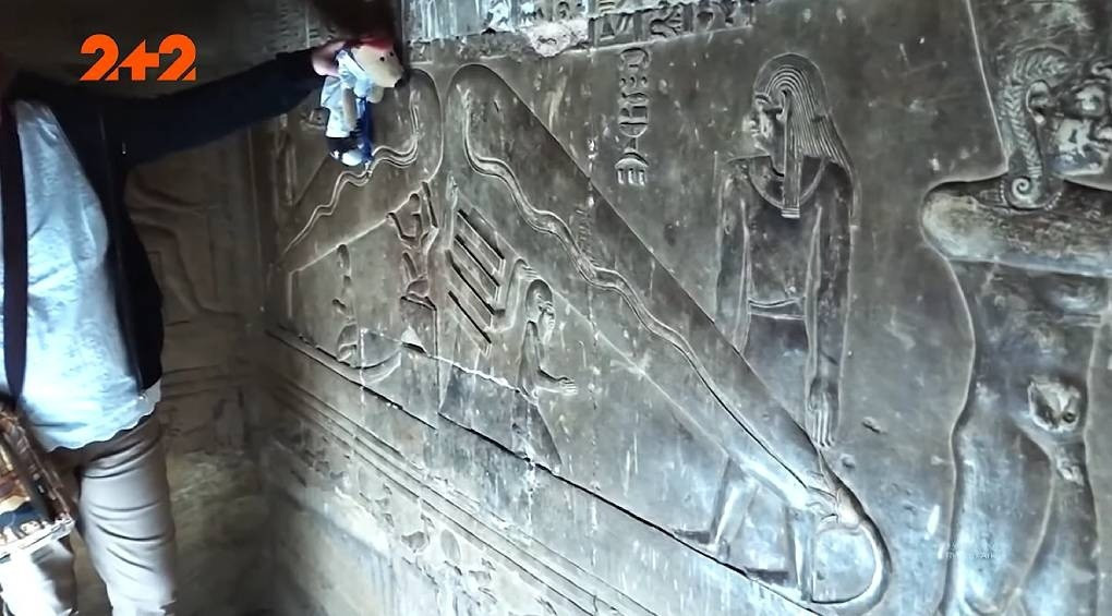 Древние египтяне использовали электричество: в египетском храме нашли рисунок, на котором изображен электрический светильник