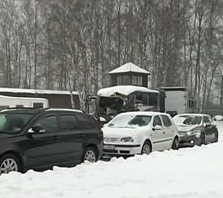 Отбирают у пьяных водителей и отдают на ЗСУ: в Латвии авто со штрафплощадки отправляют просто в Украину