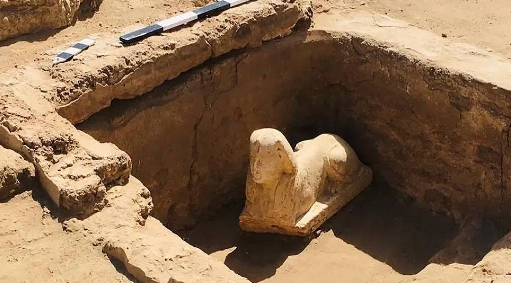Археологи розкопали у Єгипті усміхненого міні-сфінкса, який може символізувати імператора Клавдія