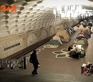 Спальни, школы, мастерские и собственный культурный центр: в подземке Харькова создали мини-городок