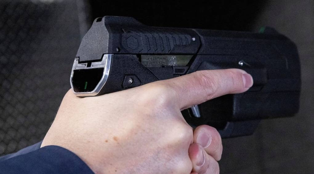 Умный пистолет с функцией распознавания лица: в США начали продавать персонализированное оружие