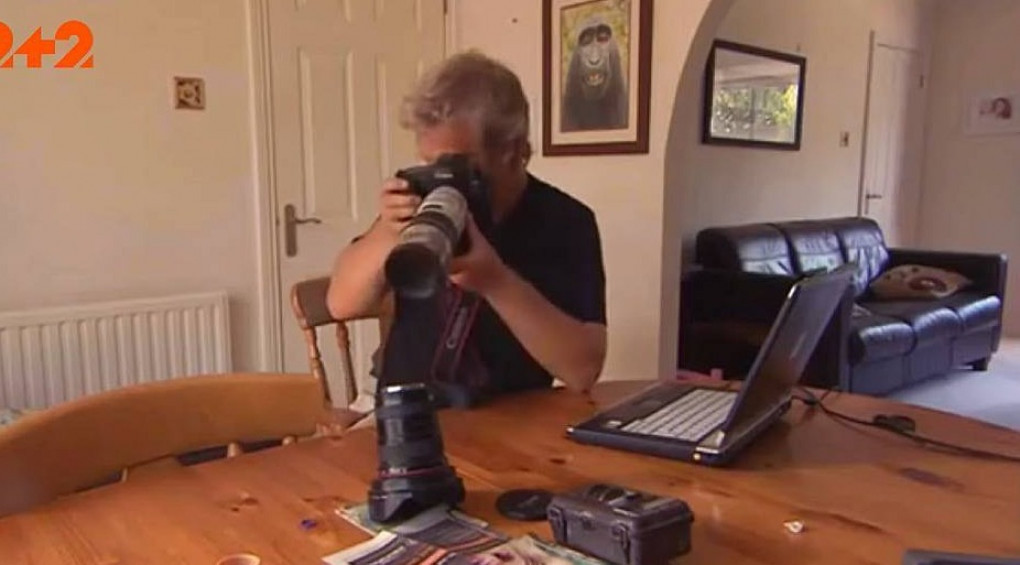 В США прошел суд между человеком и павианом: примат украл фотоаппарат и сделал серию селфи