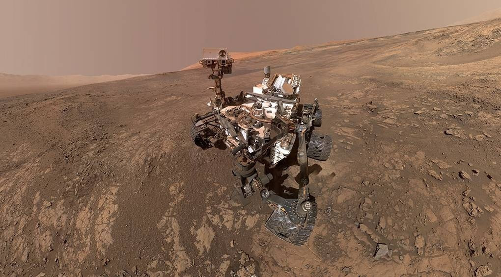Марсоход NASA Curiosity: ТОП-3 необычных фото с Красной планеты