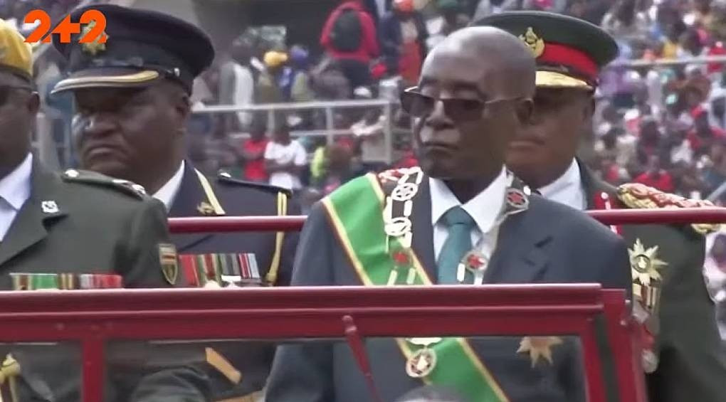 Напечатал купюру номиналом в 250 триллионов долларов: президент Зимбабве довел страну до абсолютного рекорда по гиперинфляции