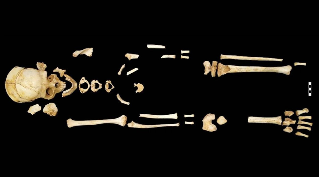 Кости 13-летней доисторической девочки, найденные в пещере «капсула времени», раскрывают древние похоронные ритуалы