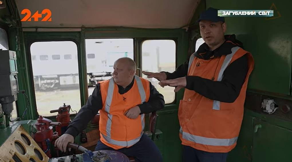 Вогонь, ракети і українські залізничники: машиністи під обстрілами вивозили пальне із палаючої нафтобази