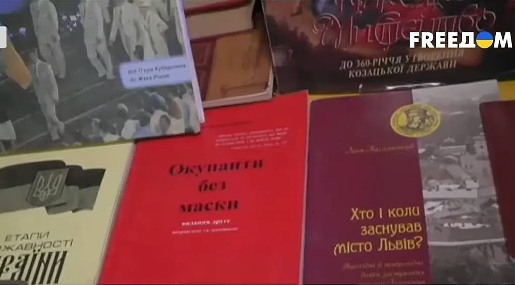 Спасая наследие: библиотекарь из Донецкой области открыла в Черкассах уголок для чтения с украинской литературой