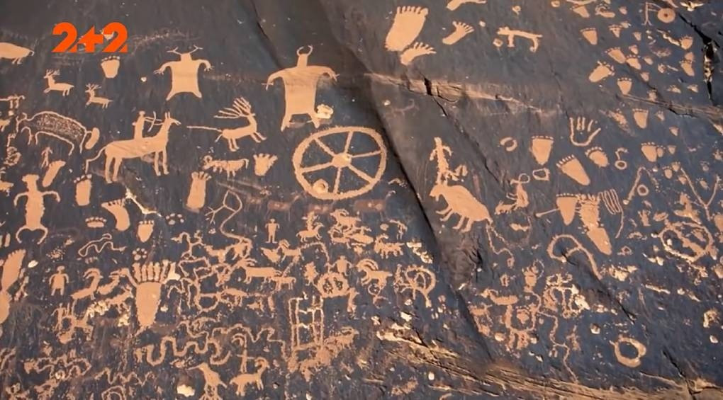 Геологи розшифрували 12 000-річний малюнок із зображенням вертолітного майданчика та літаючих людей