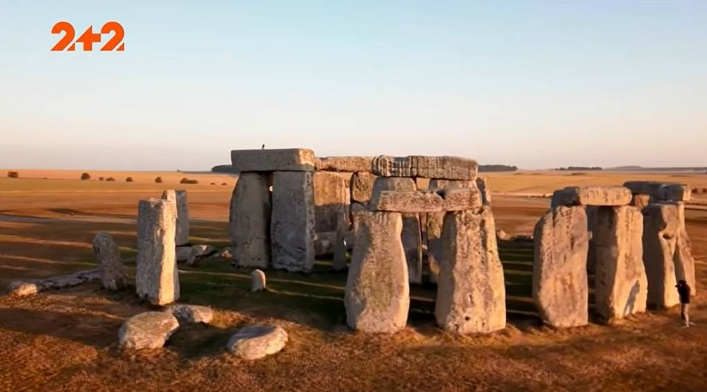 Секрети Стоунхенджу: будівельників легендарної стародавньої обсерваторії вбили «прибульці»