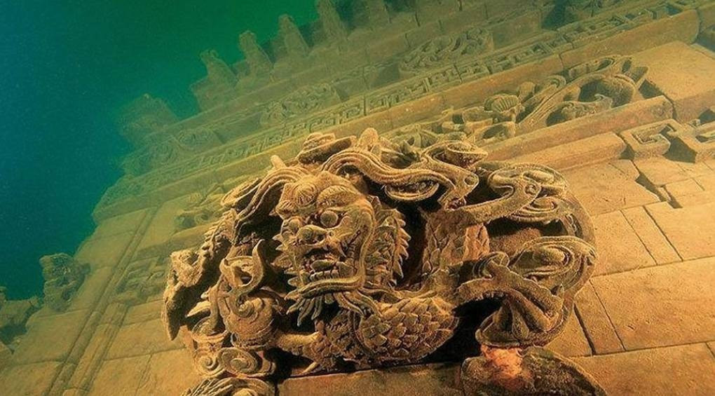 Загадкове 600-річне підводне місто: на дні озера в Піднебесній захована «китайська Атлантида», яку затопили навмисно