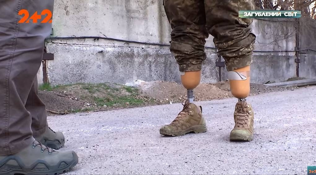 Защитник на протезах: мужчина скрыл свою инвалидность, чтобы попасть на фронт