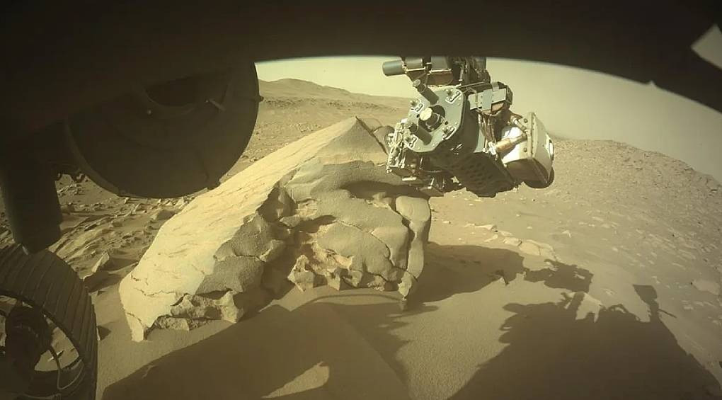 Миссия Perseverance на Марсе: NASA обнаружило скалу, в которой могут быть следы древней микробной жизни