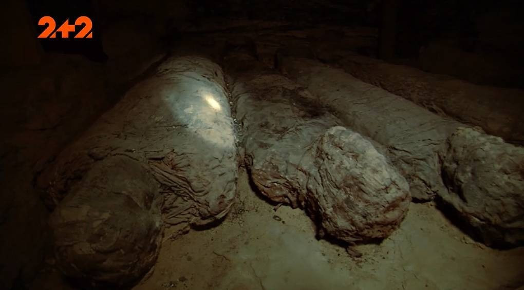 Мумії в горах: знайдені 716 тіл істот з великими головами і тонкими кінцівками можуть бути інопланетянами