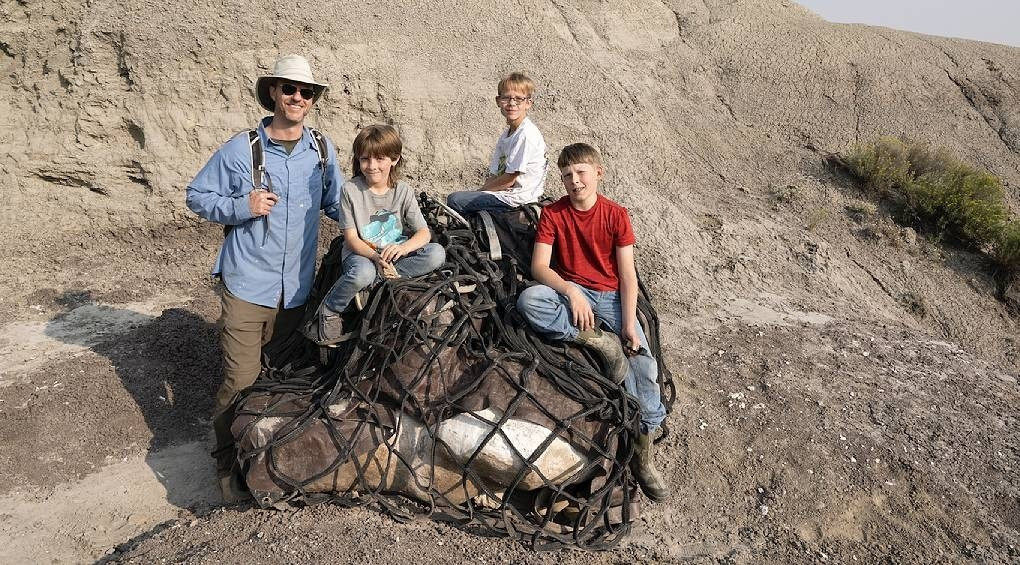 Сенсационная находка в Северной Дакоте: дети раскопали кости молодого Т.Рекса