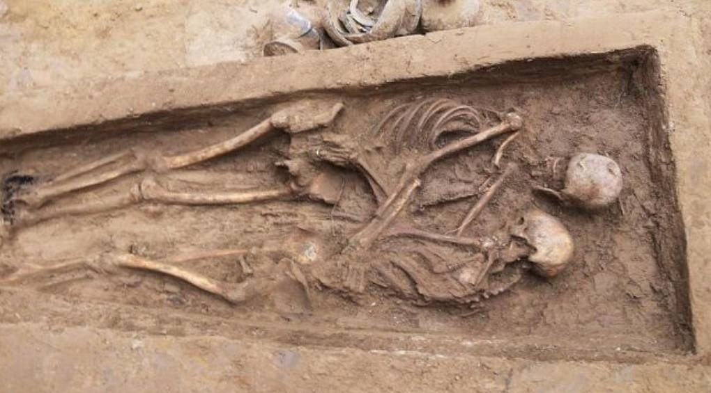 На севере Китая найдена гробница влюбленных, которые обниматься уже более 1600 лет