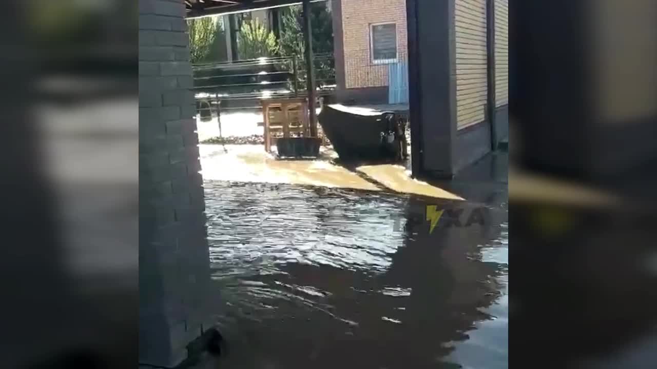 В Харькове прорвало трубу водоканала