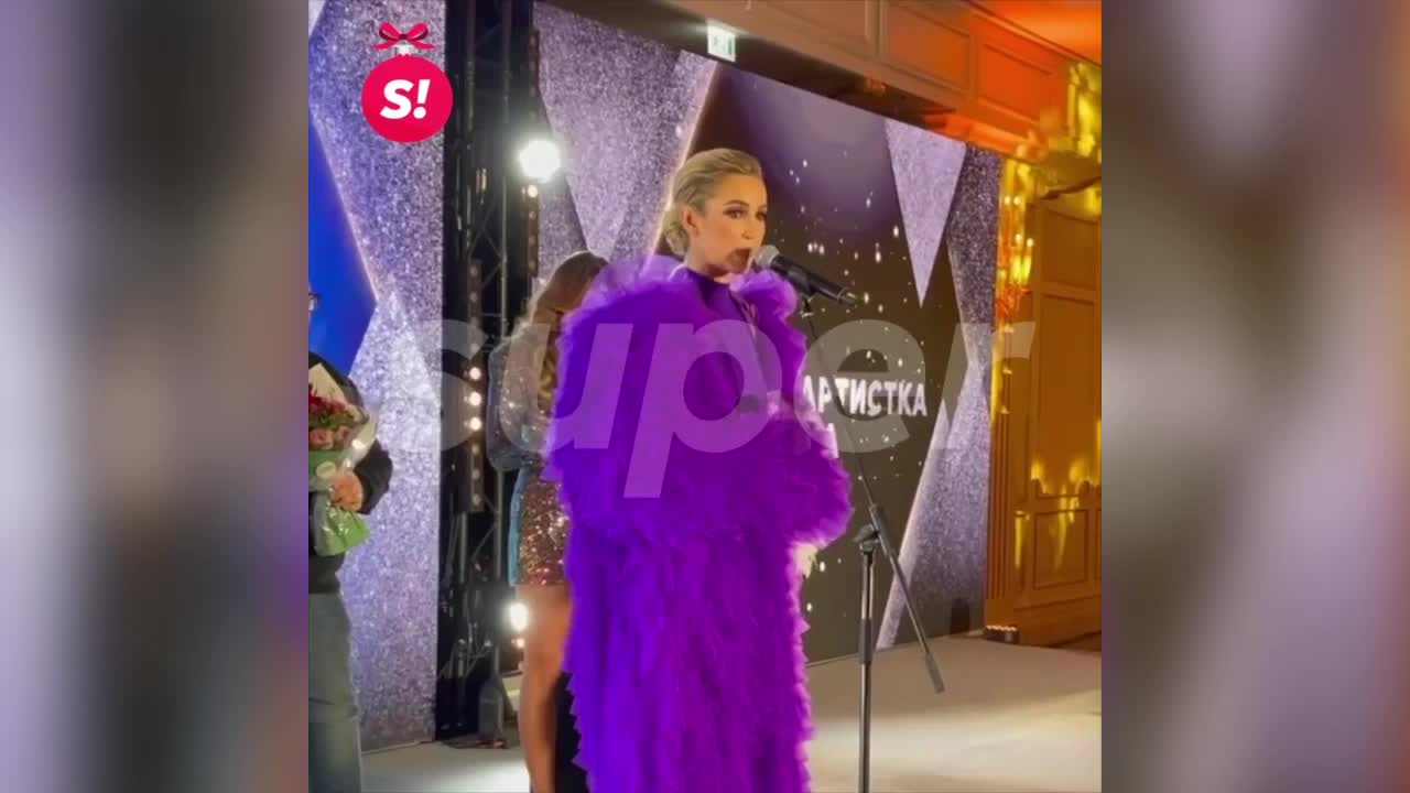 Ольга Бузова публично попыталась уколоть экс-мужа, но только опозорилась  (видео) — УНИАН