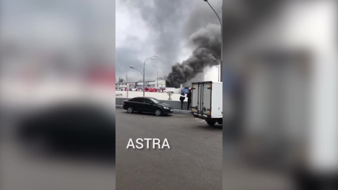 Пожар в торговом центре в Подмосковье